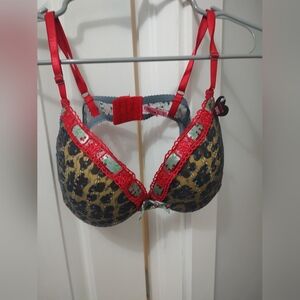 New Larea by Leonisa Bra,Red and gray lace bra, size 36C.
